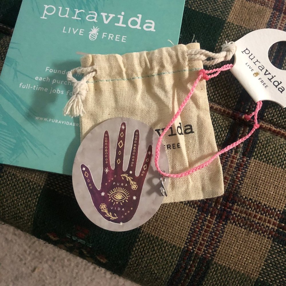 Pura Vida breast cancer awareness bracelet